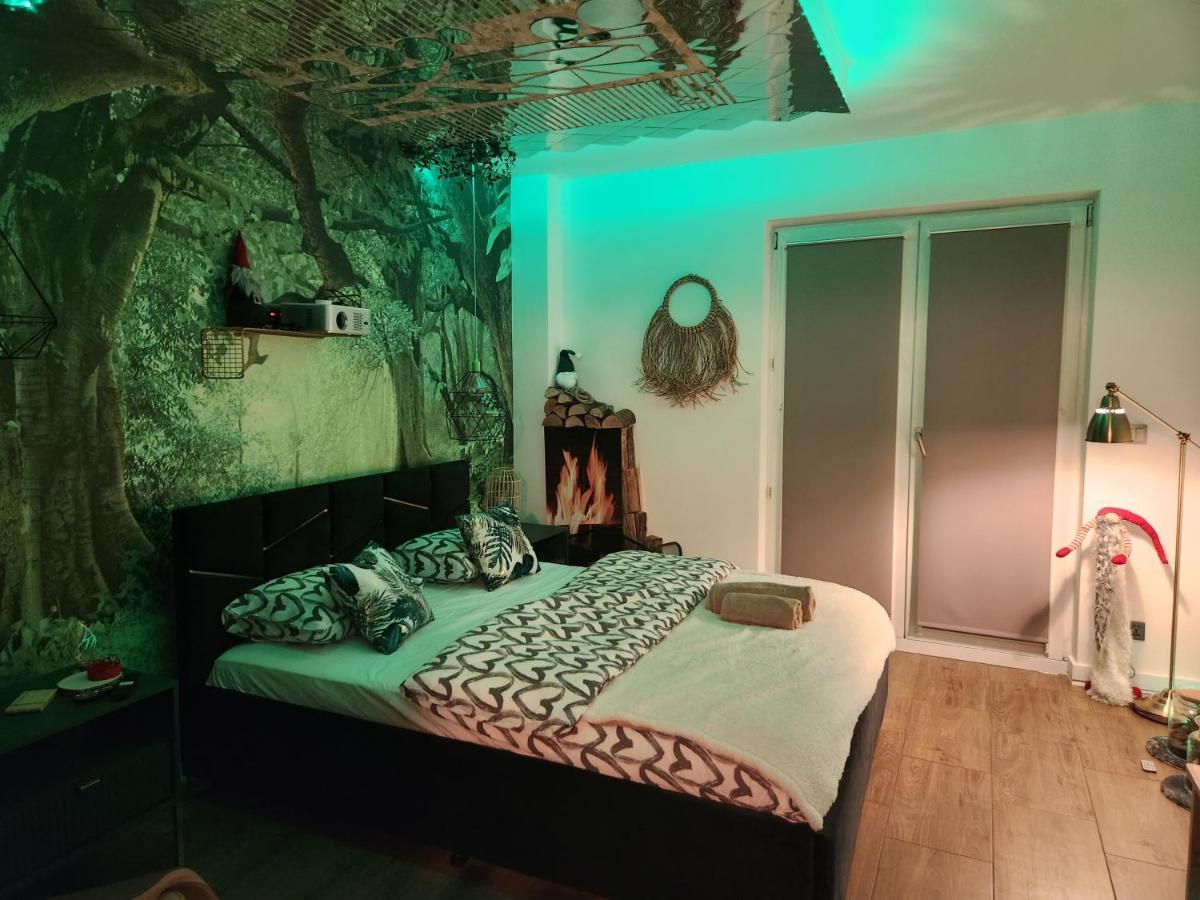 Warszawa Wola Wyjatkowe Studio Z Jacuzzi, Sauna I Fotelem Do Masazu - Exceptional Studio In Warsaw With Jacuzzi, Sauna And Massage Chair Ngoại thất bức ảnh